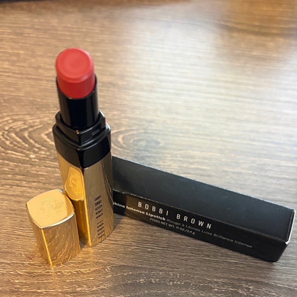Bobbi Brown Luxe Shine Intense Lipstick - Claret
